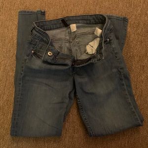 H&M Ripped Skinny jeans